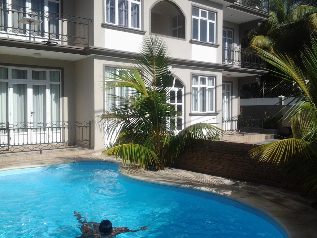 Twins Apartments Flic en Flac Room photo
