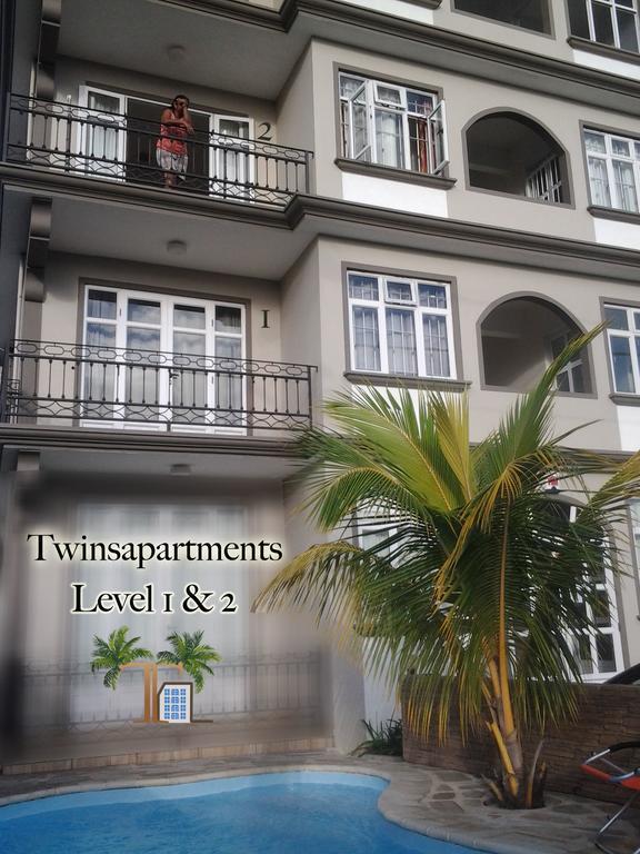 Twins Apartments Flic en Flac Room photo