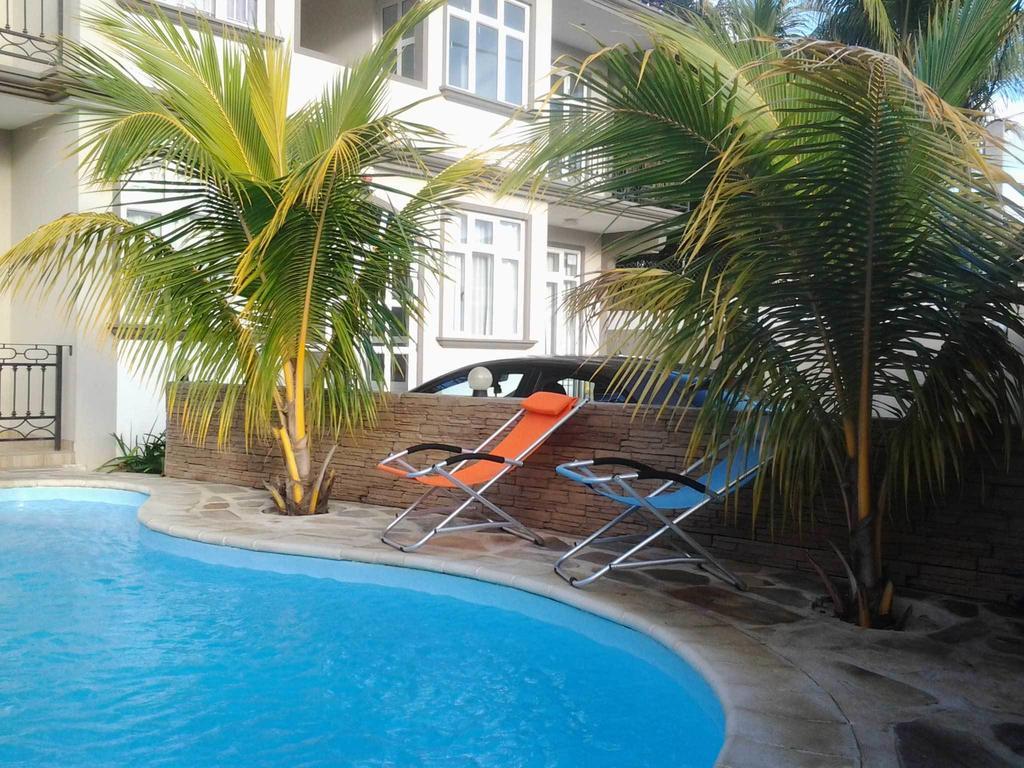 Twins Apartments Flic en Flac Room photo